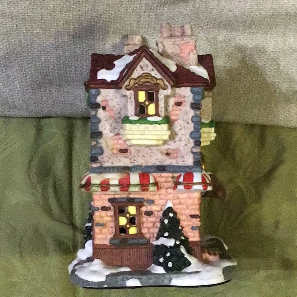Christmas Decor - Picture 3 of 9